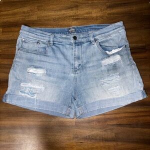 SOHO New York Company Denim Blue Jean Distressed Rolled Hem Shorts in Size 10